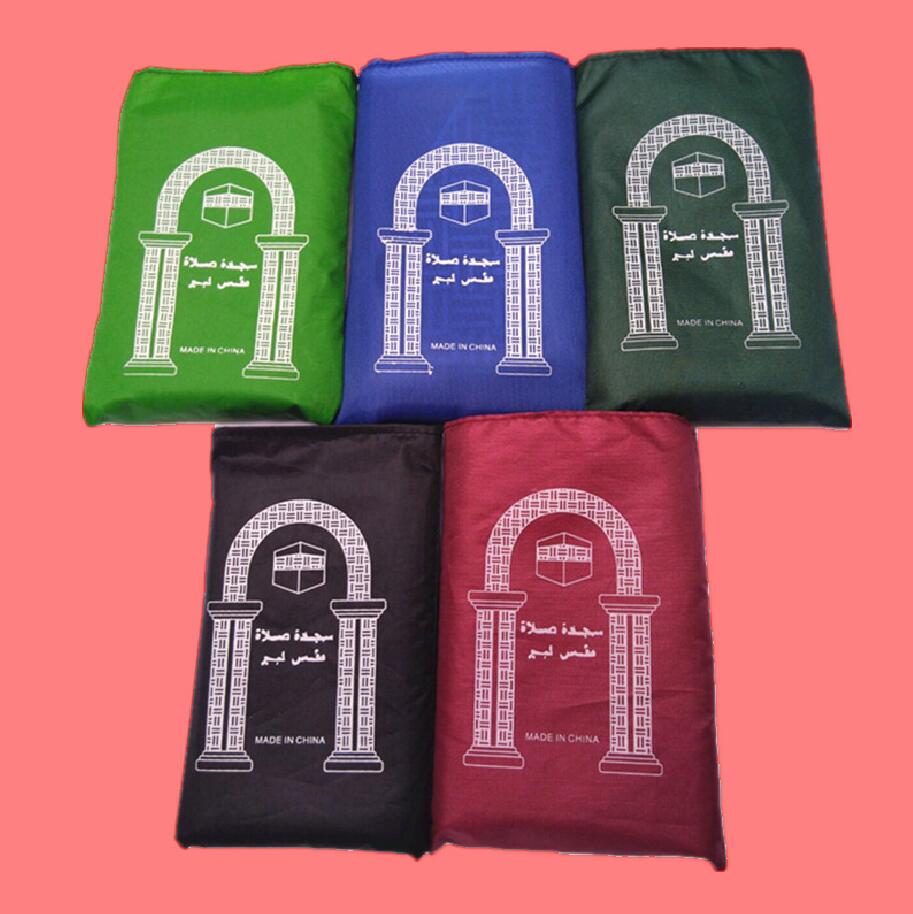 utdoor & Relax Gift Set — Picnic Blankets & Wine Aerator Gift Box